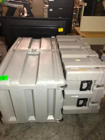 Containers (2pcs)