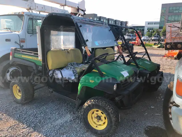 JOHN DEERE MOTORIZED CART (2)