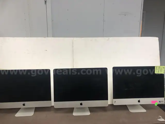 Computer Monitors (3pcs)