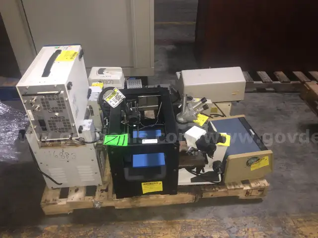 Lab Equipment (11pcs)