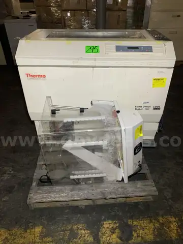 Lab Equipment (2pcs)