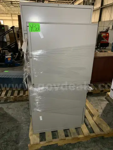 File Cabinets (3pcs)