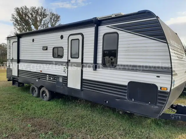 1 Lot of Travel Trailers (Quantity 94 - various makes/models)