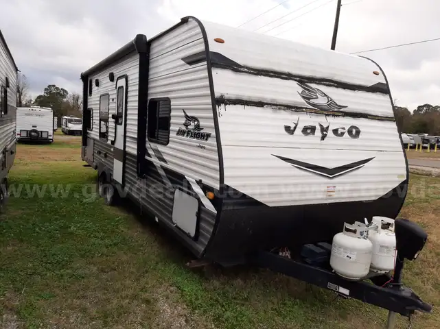 1 Lot of Travel Trailers (Quantity 82 - various makes/models)