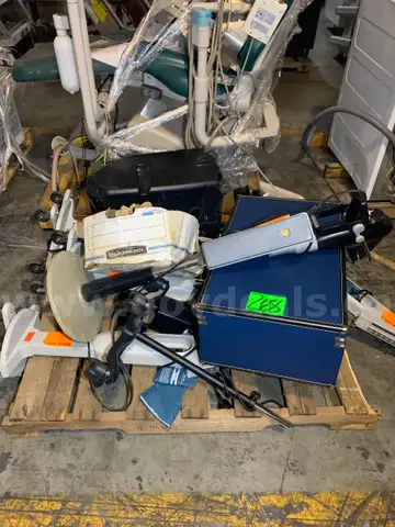 Medical Equipment Pallet (8 pcs)