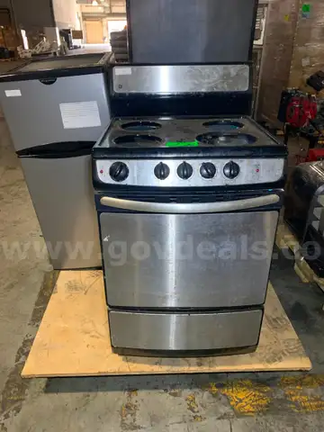 Stove & Refrigerator (3 pcs)