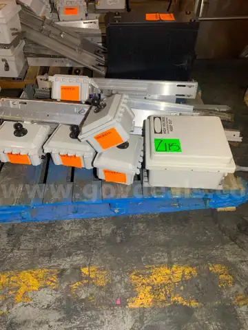 Lab Equipment (8 pcs)