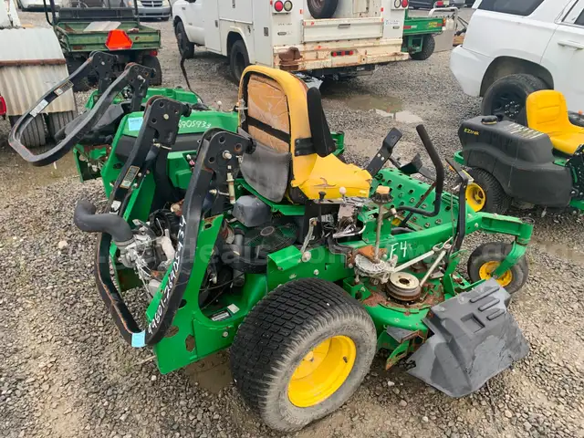 JOHN DEERE MOWING EQUIPMEMT (2)