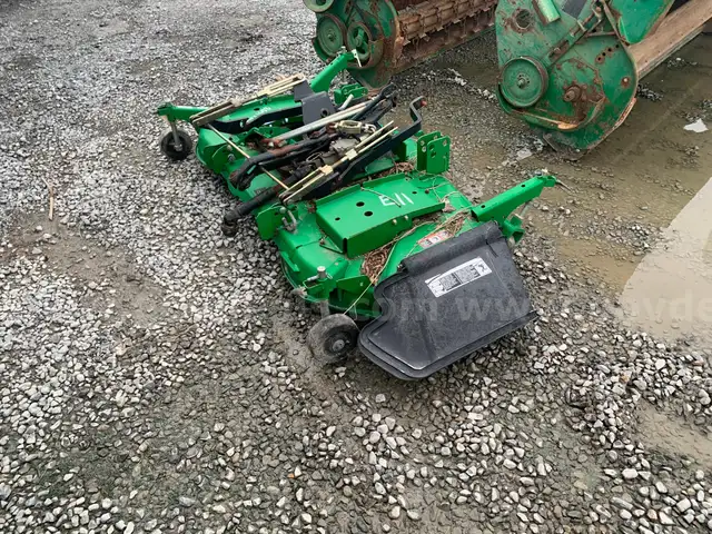 JOHN DEERE MOWING EQUIPMEMT