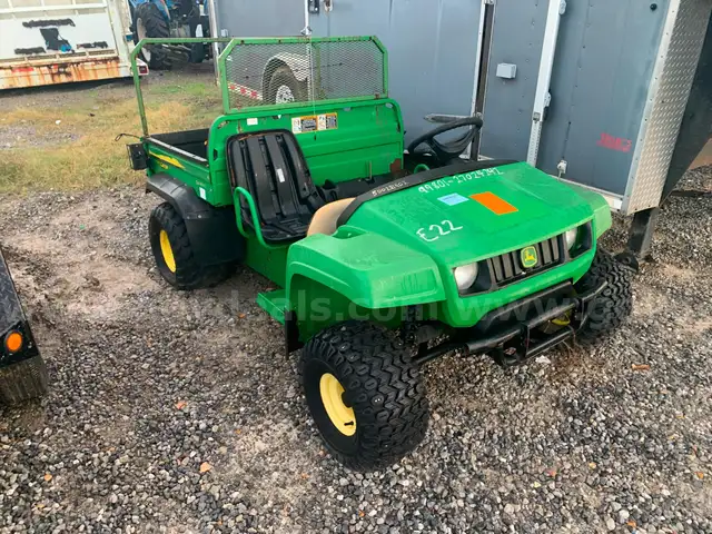 JOHN DEERE MOTORIZED CART
