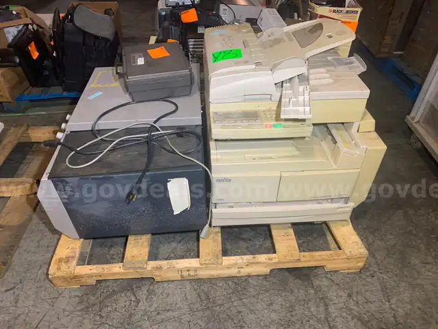 Lab Equipment (3 pcs)