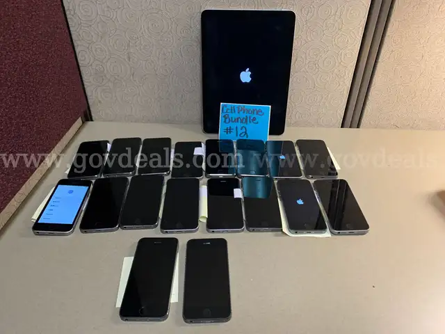 Cell Phone Bundle #12 (20 pcs)