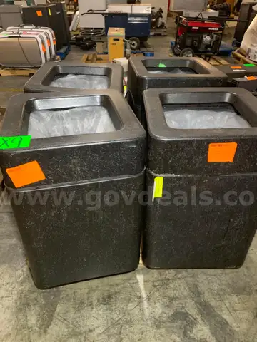 Garbage Containers (4 pcs)