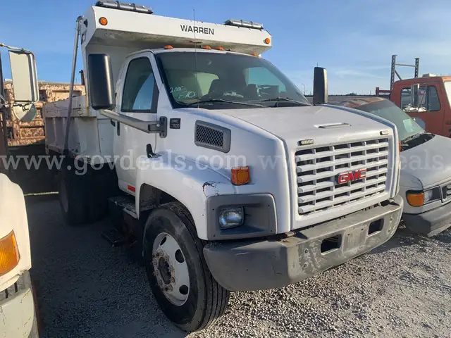 2005 GMC C7C042