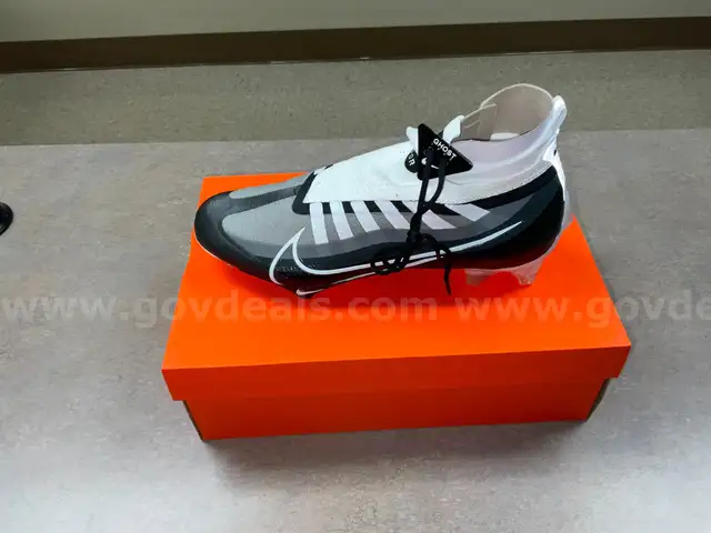 Nike Cleats - 12 (PIM Supply Room)
