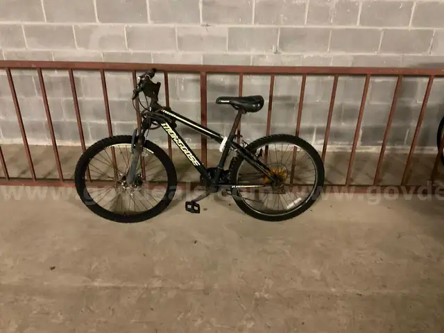 Mongoose Bicycle (PLEASE NOTE FIRM INSPECTION/REMOVAL DATES - ONLY 3 DAYS FOR REMOVAL)