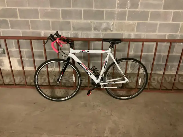 GMC Bicycle (PLEASE NOTE FIRM INSPECTION/REMOVAL DATES - ONLY 3 DAYS FOR REMOVAL)