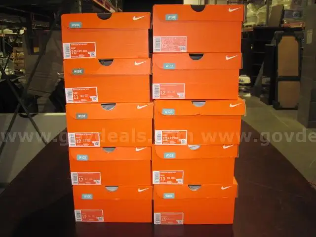 Nike Cleats (10 Pairs of Assorted Styles &#x26; Sizes)