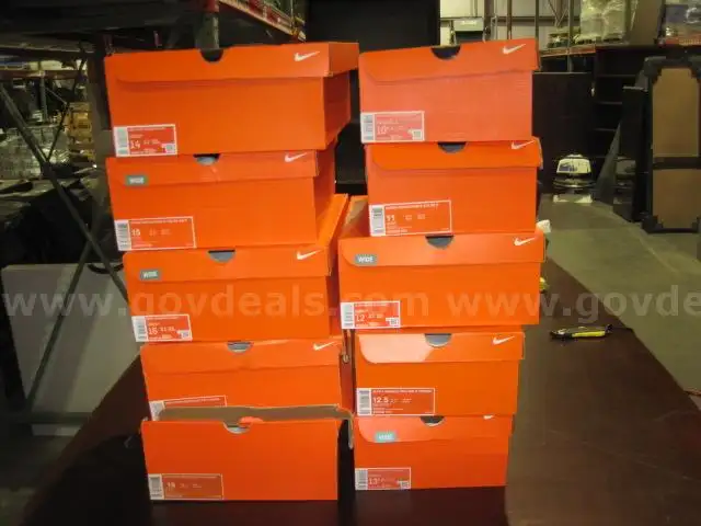 Nike Cleats (10 Pairs of Assorted Styles &#x26; Sizes)