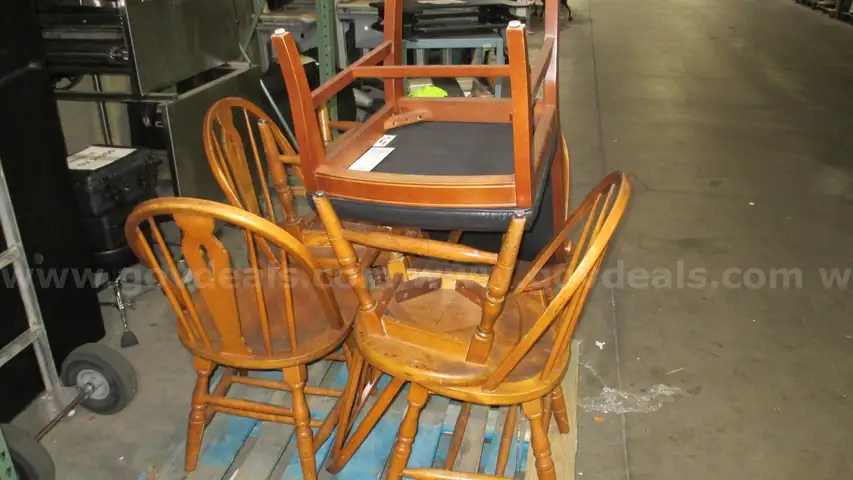 Chairs (7)