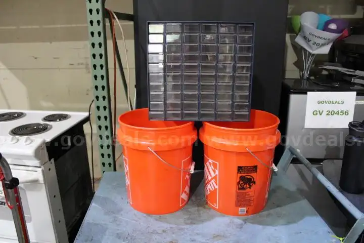 Buckets (2) &#x26; Bolt Storage