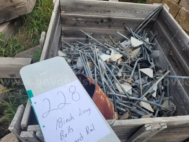 Skid of 18&#x22; Guard Rails