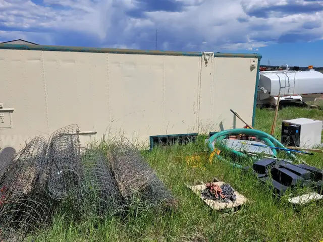 19&#x27; Army Storage Container Box (8&#x27; Wide, 6&#x27; Tall)