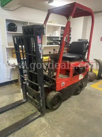 CLARK FORKLIFT