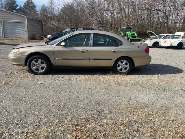 2001 Ford Taurus