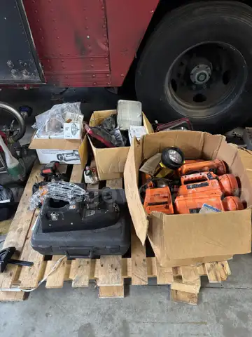 assortment of items pallet 1