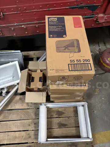 Pallet item assorted items number 3