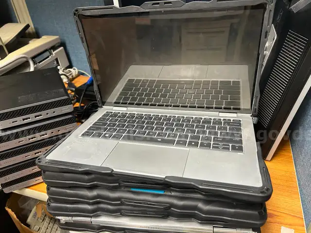 8 HP Laptops, 3 HP Desktops Towers, 5 HP Desktop Mini