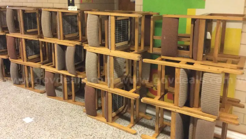 30 Chairs