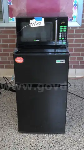 Mini Fridge &#x26; Microwave