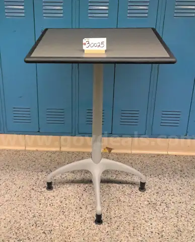 Fold-Up Table