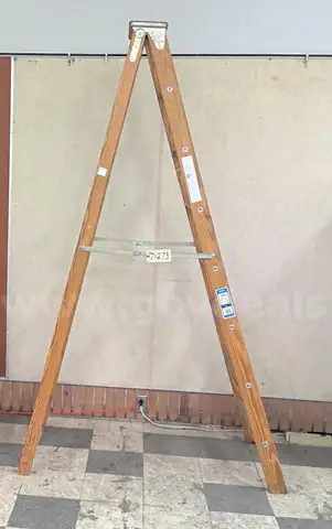 Wooden Ladder 8ft