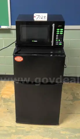 Mini Fridge &#x26; Microwave