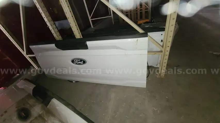 Ford F150 Tailgate Rhino Lined W/Camera.