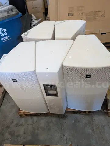 LOT OF GYMNASIUM PUBLIC ADDRESS SOUND SYSTEM EQUIPMENT SCHOOL SURPLUS