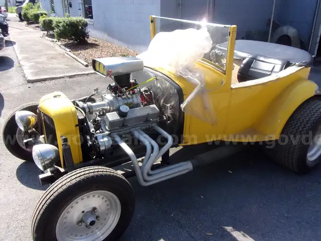 Ford T-Bucket Hot Rod