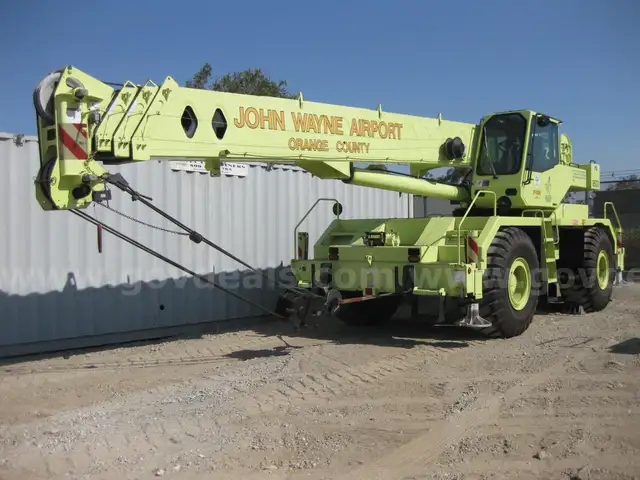 2001 Link-Belt Crane