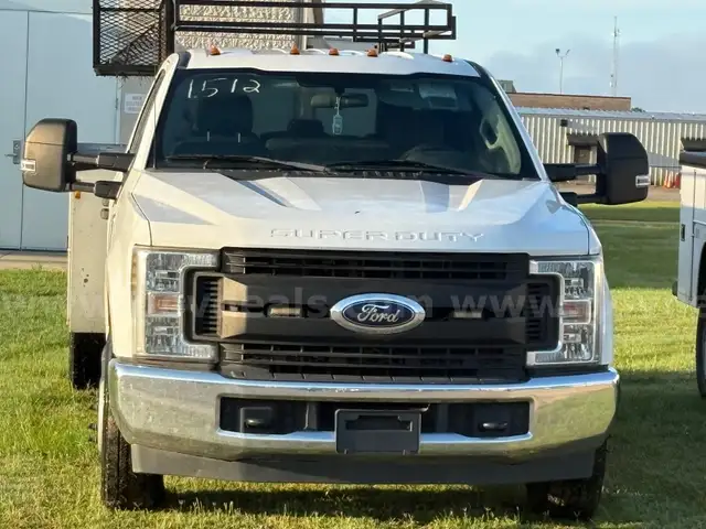 2019 Ford F-350 DRW 4x2 Crew Cab XL