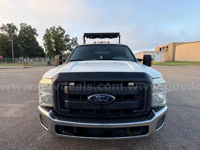 2014 Ford F-350 SD DRW 4WD Crew Cab