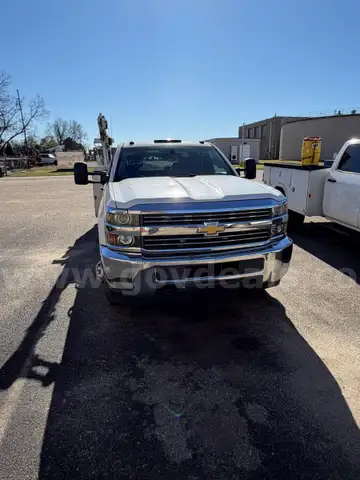 2017 Chevrolet Silverado 3500HD DRW 2WD Double Cab WT
