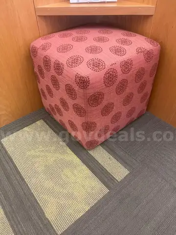 ottoman square red