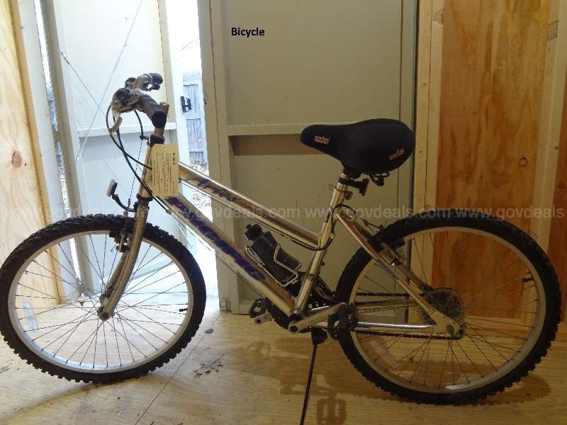 Pacific 24 outlet inch mountain bike