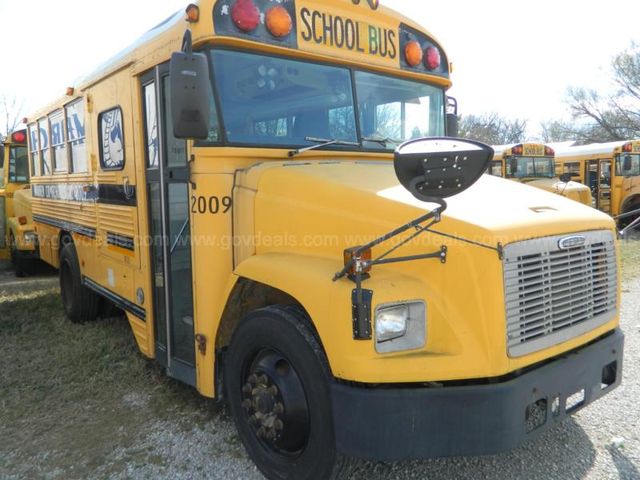 2000 BLUE BIRD BUS ON A FREIGHTLINER CHASSIS #2009 | AllSurplus