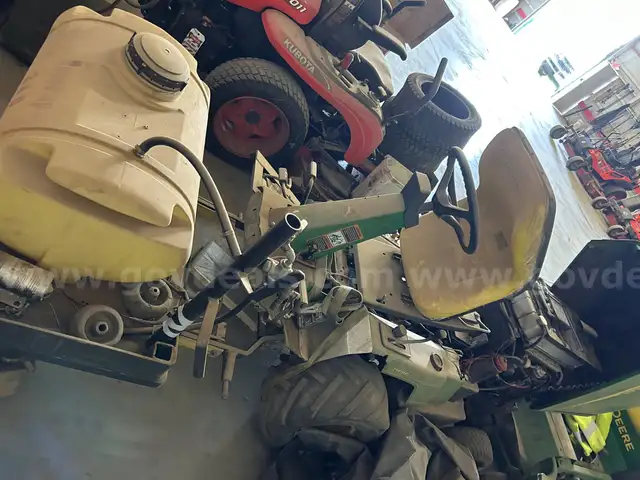John Deere F735 Mower/Sprayer