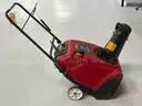 Toro Power Clear 621 R Snow Blower (lot #1)
