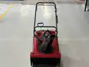 Toro Power Clear 621 R Snow Blower (lot #1)